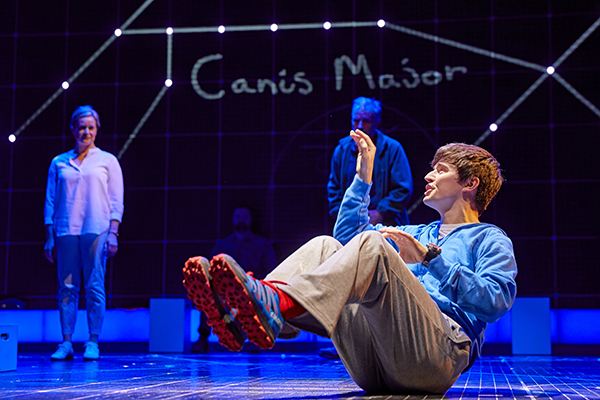 广州艺术节·戏剧2018 英国国家剧院《深夜小狗离奇事件》